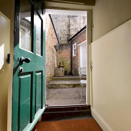 87 Micklegate · 87 Micklegate,